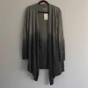 Barefoot dreams Ombré Calypso Wrap